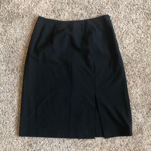 Cute Black Skirt with Slit